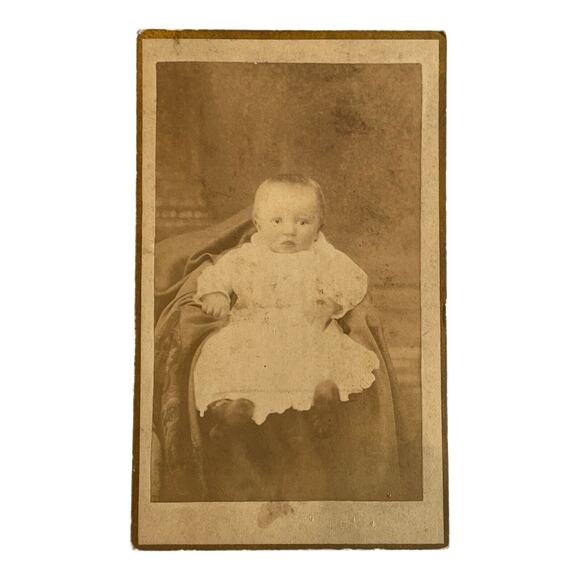 Antique CDV Carte de Visite Photography Sepia JB Anderson Monticello IN Baby SEE - Picture 2 of 5